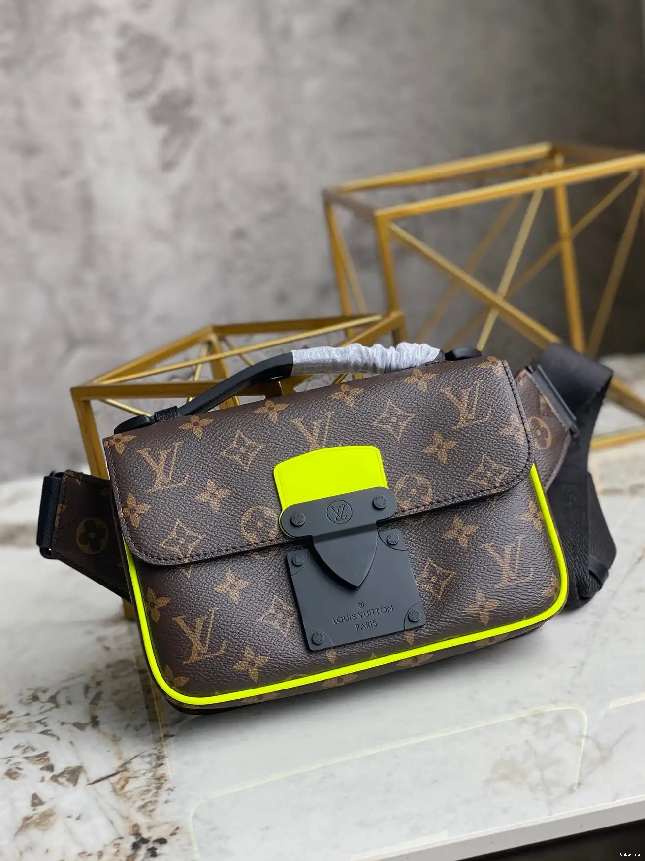 S LOCK BAG LOUIS SLING VUITTON 0702